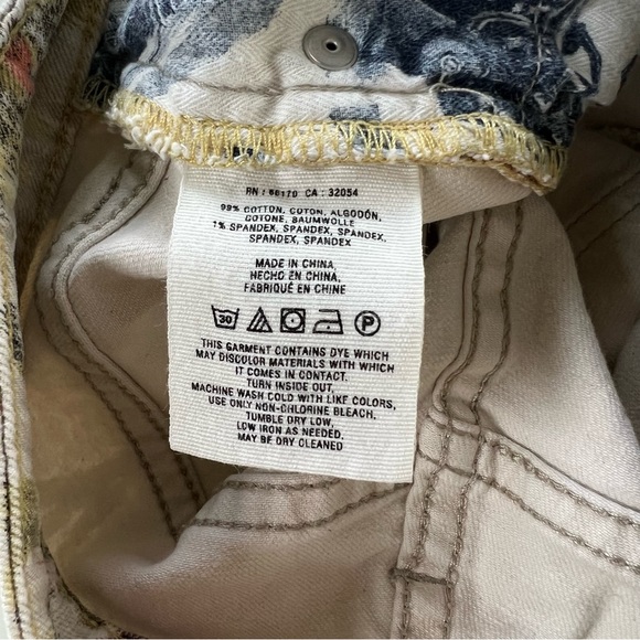 ANTHROPOLOGIE: PILCRO & The Letterpress Antiqued Floral Jean - Picture 5 of 7